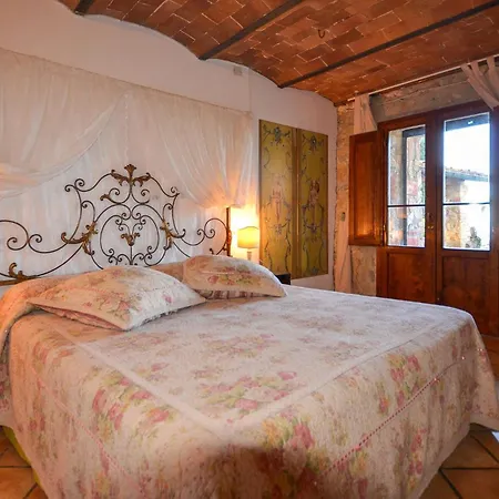 Stunning In * Massa Marittima